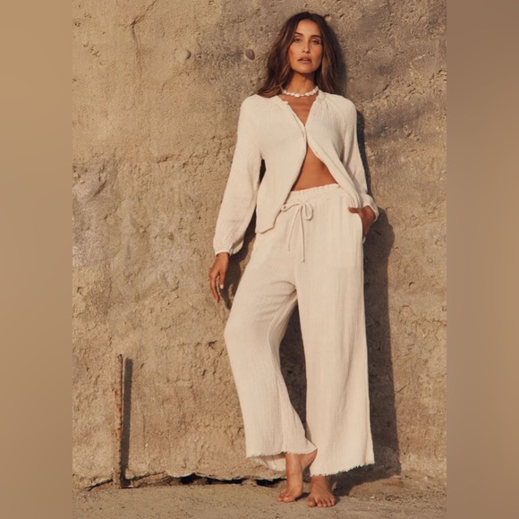 Bella Dahl Long Sleeve Shirred Raglan Button Up Shirt Ivory Grey Medium - Picture 4 of 10